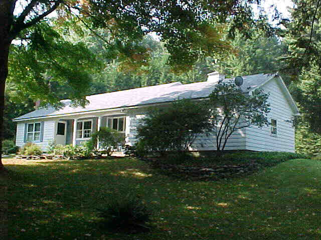 Building photograph for 442 UNDERMOUNTAIN ROAD